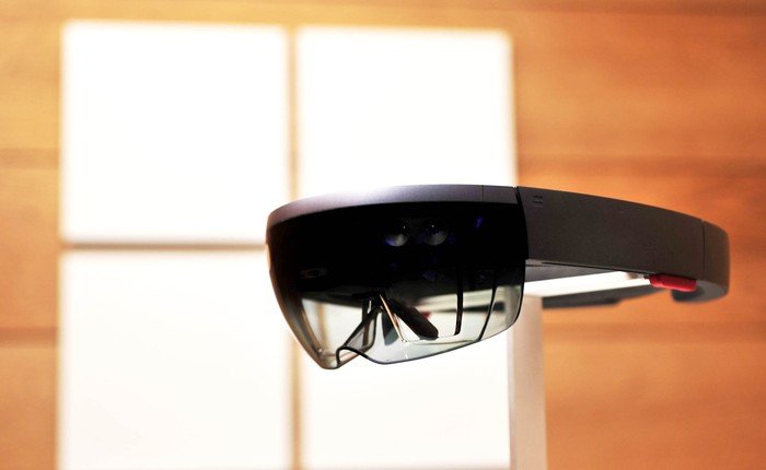Microsoft tiết lộ chi tiết đầu tiên của chiếc kính thực tế ảo HoloLens 2.0