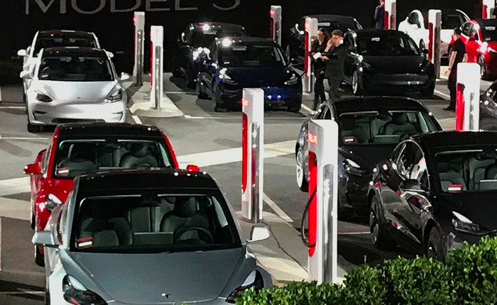 Consumers Reports ngay lập tức trả lời Tesla sau cáo buộc không đi xe mà cũng đánh giá: "Hiểu nhầm rồi!"