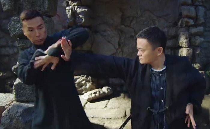 Xem video Jack Ma tỷ thí võ công với hàng loạt cao thủ: từ Vịnh Xuân Quyền của Diệp Vấn tới Muay Thái