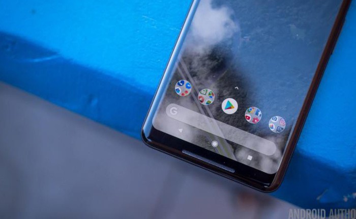 Google Pixel 2 XL lại gây thất vọng với điểm chết trên viền của màn hình cảm ứng