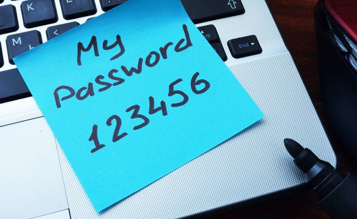 Năm này vẫn giống năm xưa, mật khẩu tệ nhất vẫn là "qwerty"
