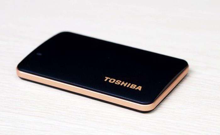 Quay thưởng chương trình tặng bạn đọc ổ cứng di động SSD Toshiba X10 120GB