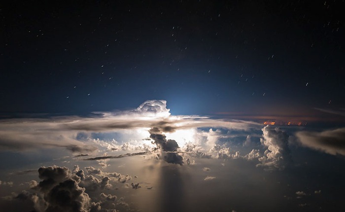 Những hình ảnh tuyệt đẹp về thiên nhiên và giông bão được phi công chụp từ buồng lái sẽ khiến bạn nghẹt thở