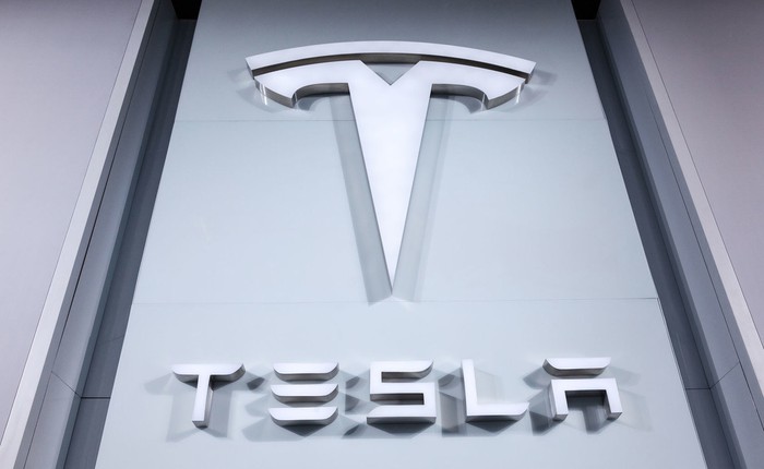 Tesla chuyển hướng sang sản xuất xe bán tải và xe cẩu chạy điện trong tương lai gần
