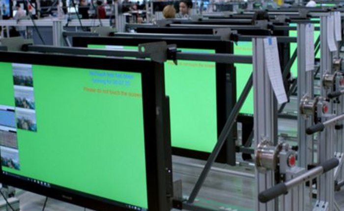 Microsoft đóng cửa nhà máy sản xuất tablet siêu khủng Surface Hub giá 22.000 USD tại Mỹ, sa thải hơn 100 công nhân