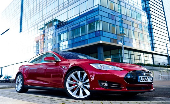 Xem Tesla Model S P100D thiết lập kỷ lục nhanh nhất thế giới: đi 402 mét mất 10,78 giây