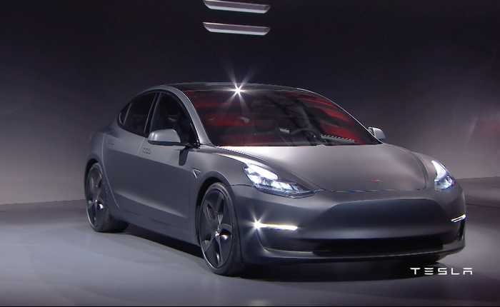 Tesla Model 3 sẽ là chiếc xe an toàn nhất thế giới và điều đó sẽ khiến các hãng ô tô truyền thống lo sợ