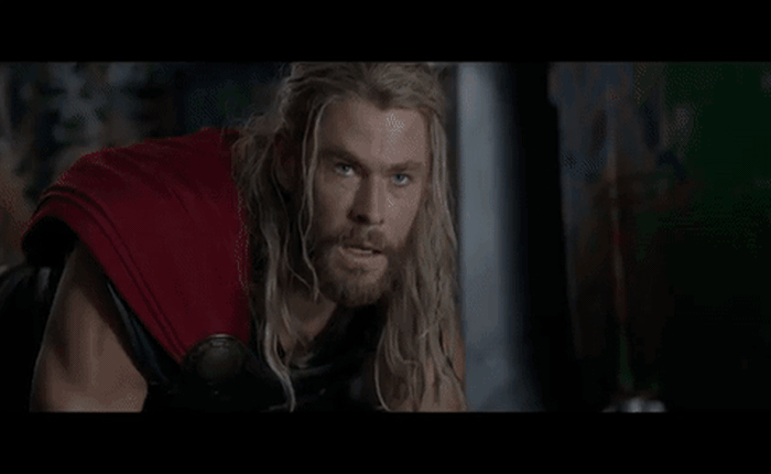 Trailer đầu tiên của "Thor: Ragnarok" - Mjolnir bị bóp tan nát, Thor và Hulk choảng nhau