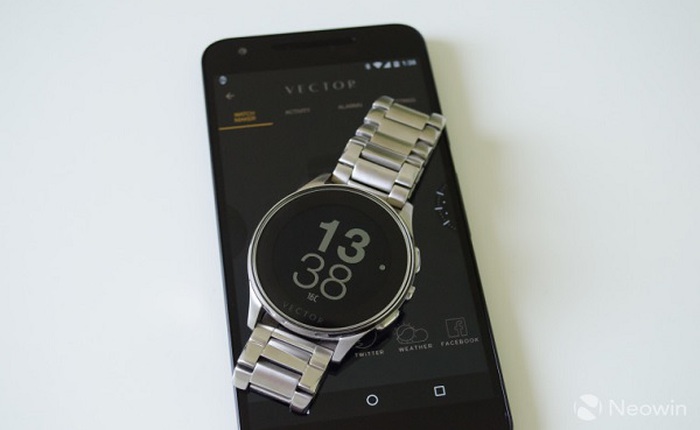 Hãng smartwatch sang trọng Vector đã chính thức về tay Fitbit