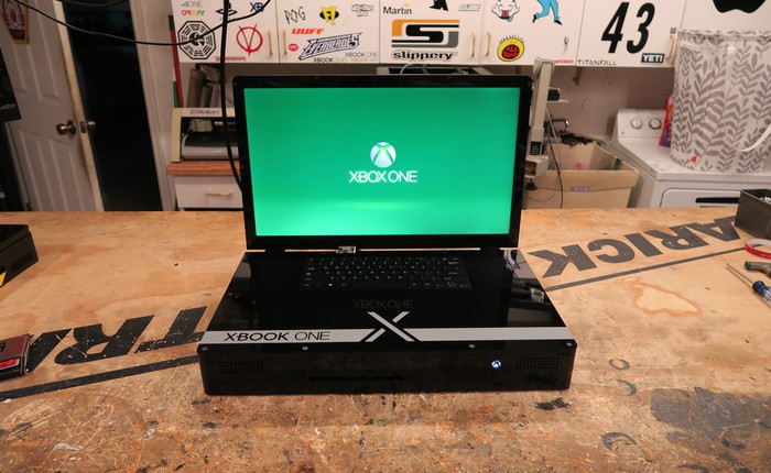 Anh chàng hacker này biến Xbox One X thành một chiếc laptop độc nhất vô nhị có giá 2.500 USD