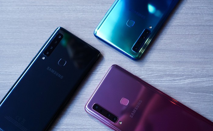 Ảnh thực tế Samsung Galaxy A9 (2018) và Galaxy A7 vừa ra mắt: Thiết kế gọn, màu Gradient đẹp mắt, nhiều camera tốt