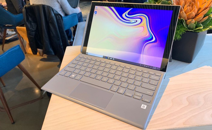 Samsung ra mắt Galaxy Book 2: Tablet Windows 10 có kết nối 4G, màn hình Super AMOLED 12 inch, pin 20 giờ, giá 1.000 USD kèm bàn phím và bút