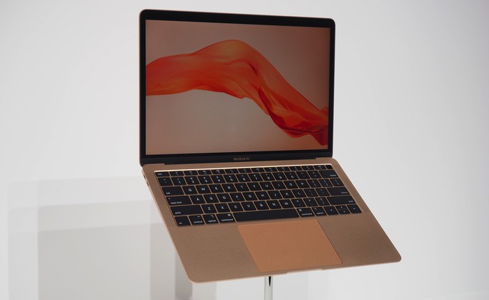 Cận cảnh MacBook Air 2018: Mọi thứ đều ổn trừ cấu hình quá yếu so với giá tiền