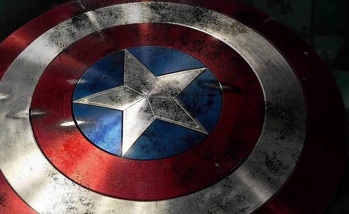 Chris Evans chính thức nói lời từ giã vai diễn Captain America sau 8 năm cầm khiên theo hợp đồng