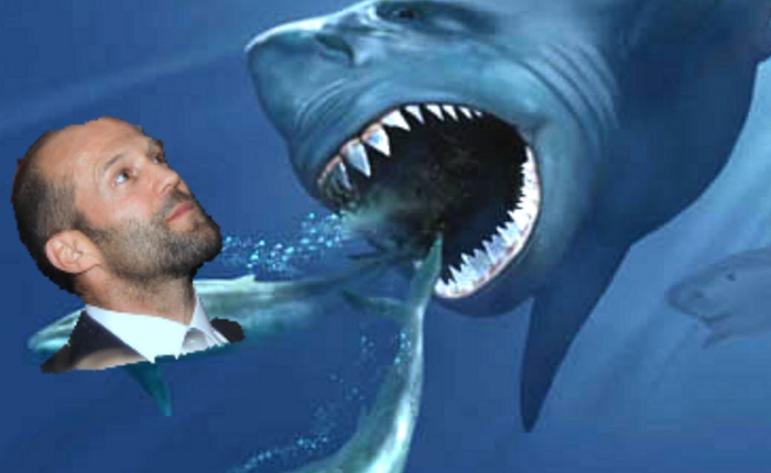 Jason Statham sẽ đánh nhau tiếp với cá mập tiền sử, to hơn, răng nhiều gấp đôi con cũ trong "The Meg"