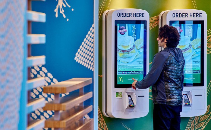 Anh: Tìm thấy dấu vết phân người trên các màn hình cảm ứng của McDonald's