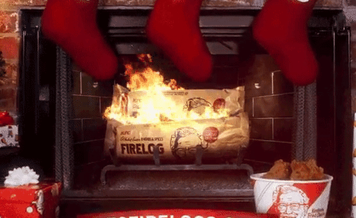 KFC đang bán gỗ đốt lò mùi gà rán phục vụ mùa Giáng sinh