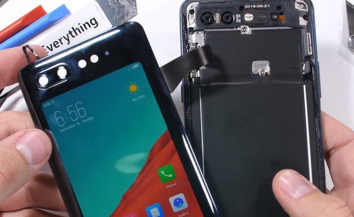 Mổ bụng ZTE Nubia X: Smartphone có hai màn hình thiết kế bên trong sẽ như thế nào?