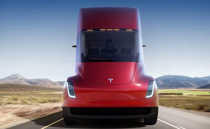 [Video] Là xe đầu kéo nhưng xe Tesla Semi vẫn tăng tốc "ngọt" vô cùng