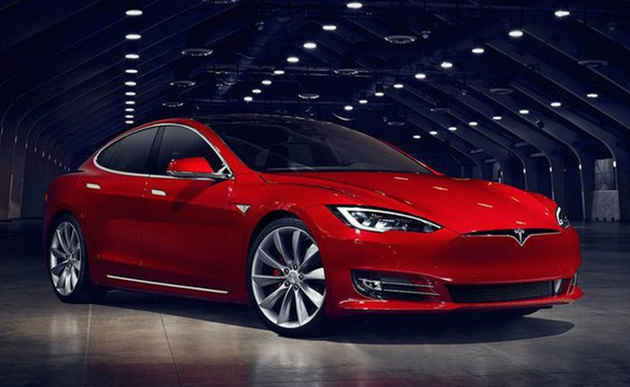 Xe điện Tesla bán chạy hơn cả xe xăng, dầu của Mercedes-Benz hay BMW