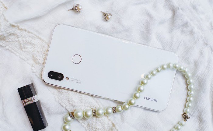 Huawei Nova 3i là minh chứng rõ rệt nhất cho thấy màu trắng chưa bao giờ nhàm chán trên smartphone