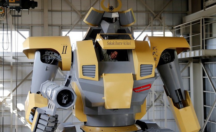 Kỹ sư Nhật đam mê truyện tranh, tự chế tạo robot giống với nhân vật trong bộ truyện Mobile Suit Gundam