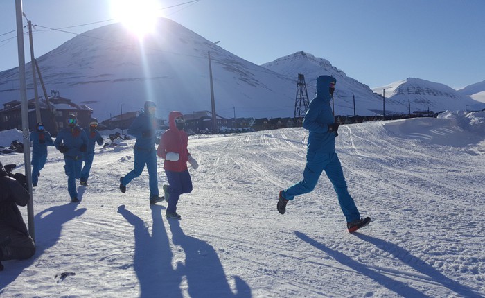 Bảo hiểm FWD lần thứ 2 tài trợ cho cuộc thi Marathon Bắc Cực