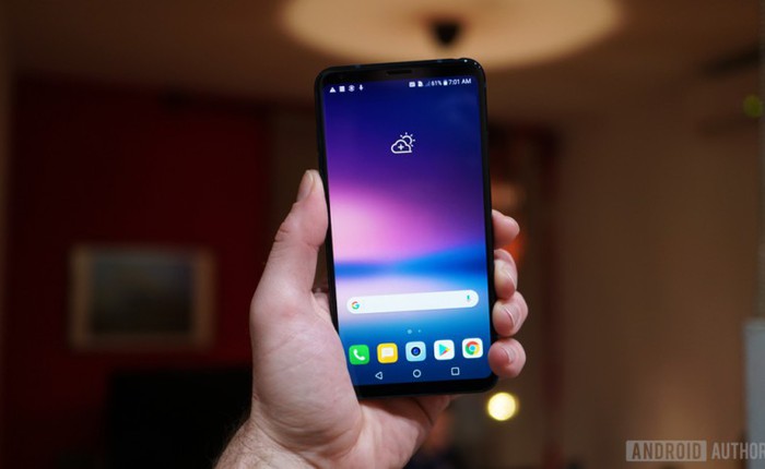 Nếu dự định mua LG G7, bạn có thể lựa chọn giữa màn hình LCD truyền thống hoặc OLED hiện đại