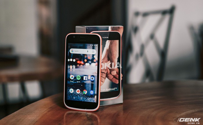 Mở hộp và trên tay Nokia 1: Smartphone giá chưa tới 2 triệu thì có những gì?