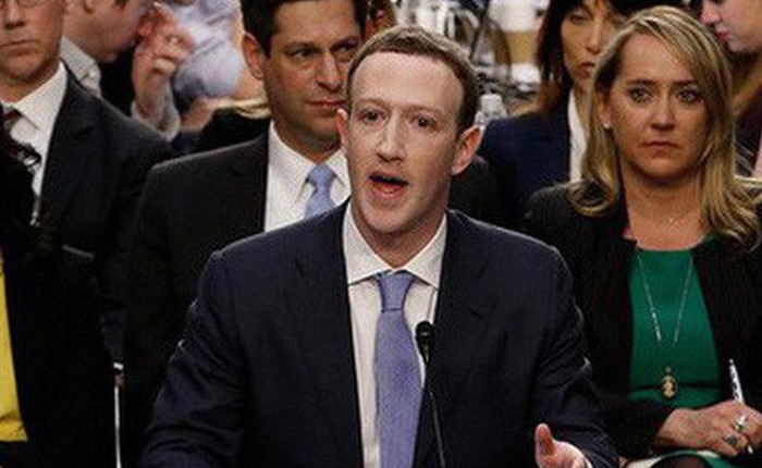 CEO Facebook "vượt ải" qua 10 tiếng điều trần trước quốc hội Mỹ