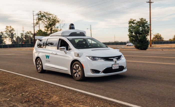 Waymo nộp đơn xin thử nghiệm xe tự lái không người giám sát tại California