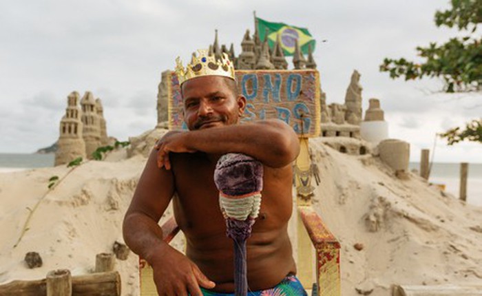 Xây lâu đài cát để làm nơi ở, người đàn ông tự xưng là "nhà vua" tránh được tiền thuê nhà suốt 22 năm