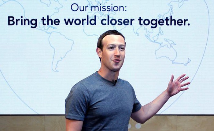 Các nhà đầu tư của Facebook tức giận yêu cầu CEO Mark Zuckerberg từ chức