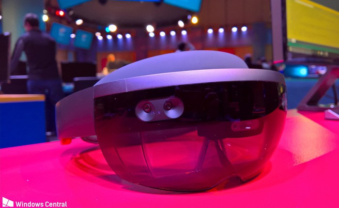 Sau Apple, đến lượt Microsoft cũng quay lưng với Intel khi sử dụng chip của ARM cho kính VR HoloLens 2.0