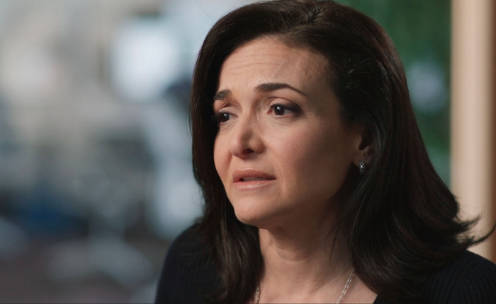 COO Sheryl Sandberg của Facebook cảm thấy vụ rò rỉ dữ liệu là "trách nhiệm cá nhân" của mình