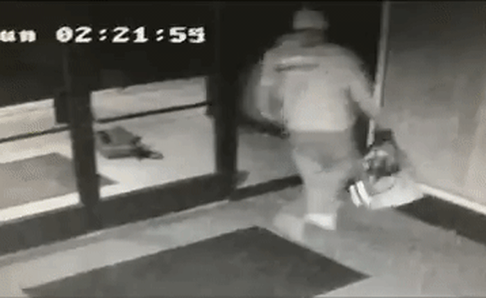 Sau khi cậy cửa, tên trộm uốn éo nhảy popping trêu camera an ninh, bị bắt vài ngày sau đó