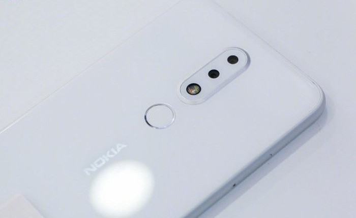 Cận cảnh Nokia X6, smartphone màn hình tai thỏ đầu tiên của Nokia