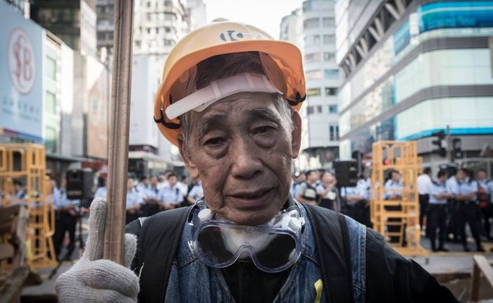 Cuộc sống của những người già ở Hồng Kông: Vẫn phải vật lộn mưu sinh dù đã quá tuổi nghỉ hưu