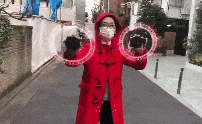 Sử dụng Hologram để cosplay Dr. Strange, cô gái khiến Internet phải "mắt tròn mắt dẹt"