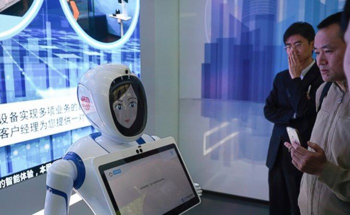 Thượng Hải có ngân hàng tự động với VR, robot và công nghệ quét khuôn mặt