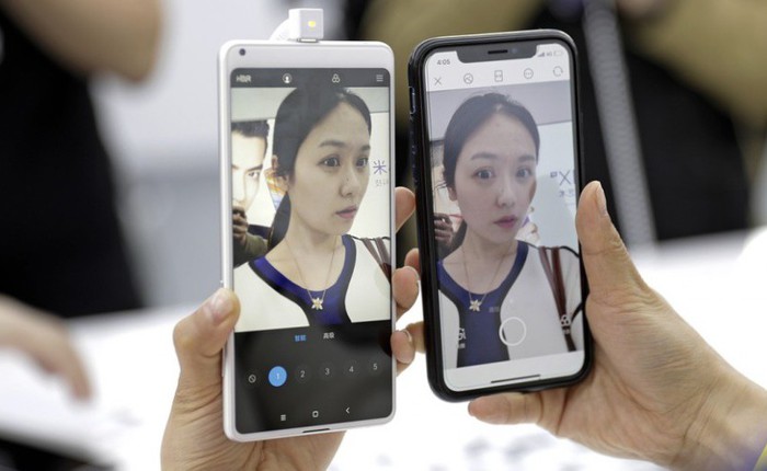 Doanh số smartphone Xiaomi tăng gấp đôi trước thềm IPO trong khi ZTE giảm một nửa