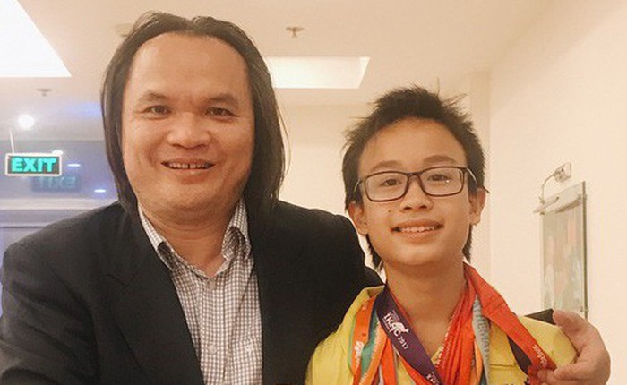 Chỉ mới lớp 7, nam sinh này đã giành Huy chương Bạch kim Olympic Toán Châu Á Thái Bình Dương vòng Quốc gia