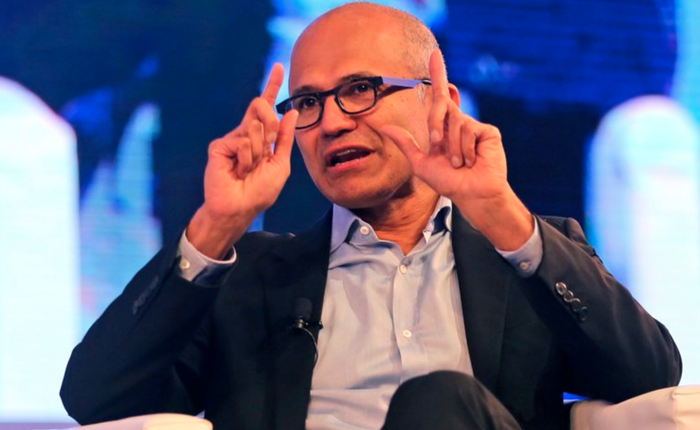 CEO của Microsoft lần đầu tiên chỉ trích cả Amazon và Google