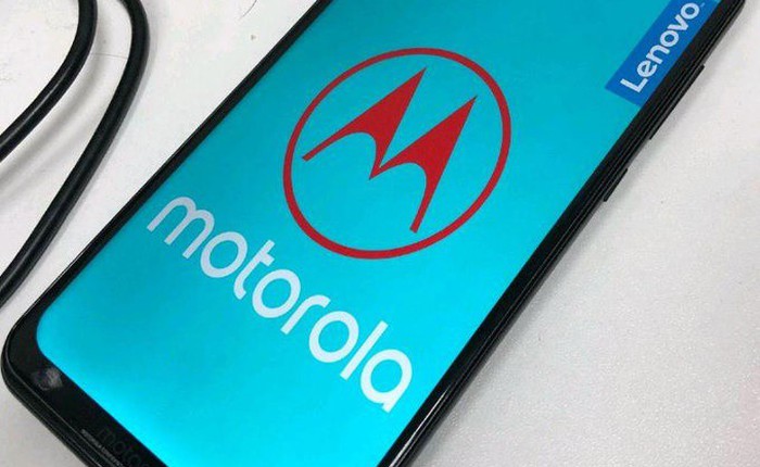 Motorola One Power tiếp tục rò rỉ, có thể trở thành smartphone Moto đầu tiên sở hữu “tai thỏ”