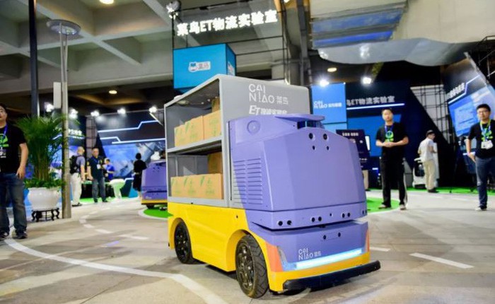 Alibaba ra mắt robot giao hàng tự động, an toàn và nhanh chóng với tốc độ di chuyển tối đa 15 km/h