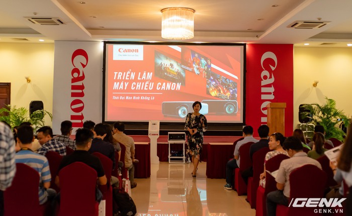 Canon chính thức phân phối máy chiếu tại Việt Nam: có thể thay đổi ống kính, phù hợp cho cả gia đình và doanh nghiệp