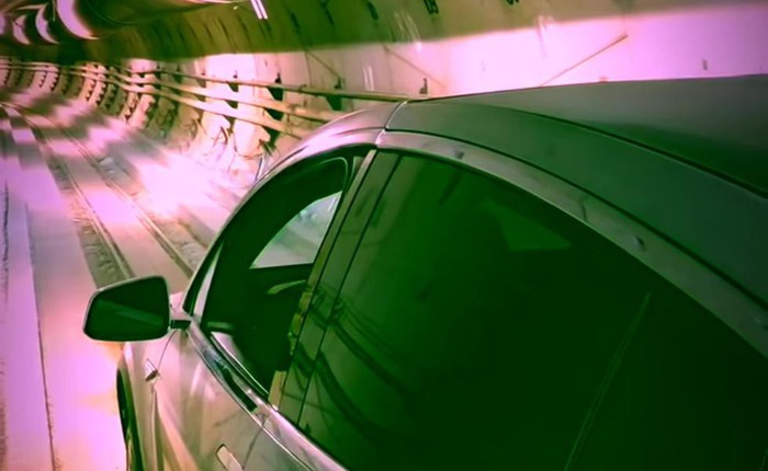 Boring Comany tung video quay cảnh xe Model X chạy thử trong đường hầm