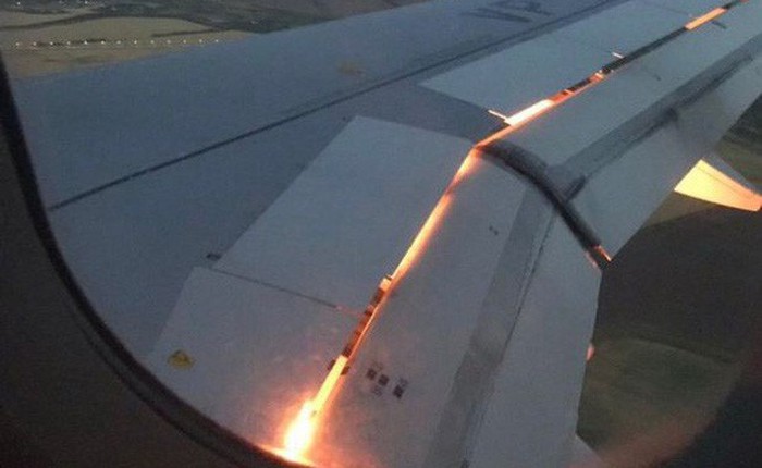 Máy bay chở đội tuyển Saudi Arabia bốc cháy trên không trung khiến cầu thủ xanh mặt