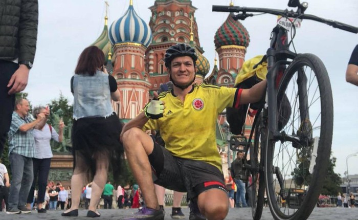 World Cup 2018: Lại xuất hiện thêm một fan bóng đá đạp xe 5.000km sang Nga để cổ vũ cho đội nhà