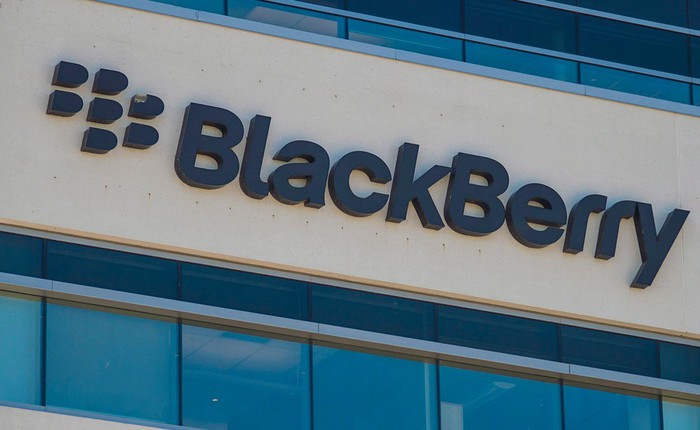 Doanh thu phần mềm gây thất vọng, cổ phiếu BlackBerry xuống thấp nhất trong năm